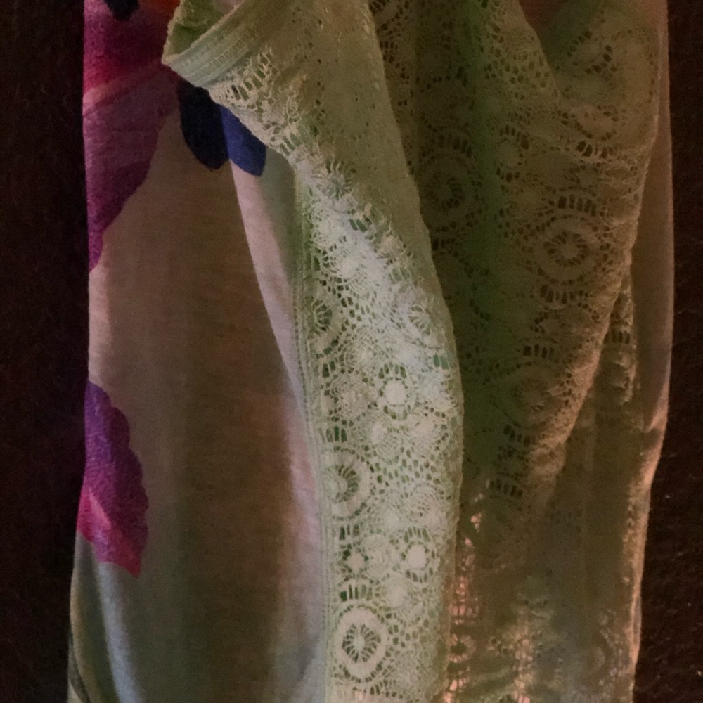 Lace Racerback top - Picture 3 of 3